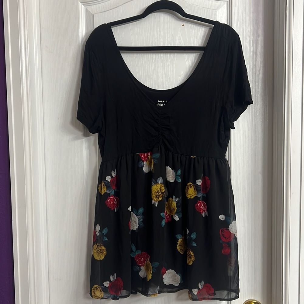 Torrid babydoll size 2 floral top